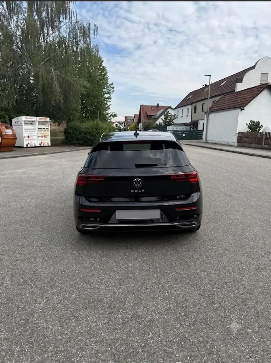 Gebraucht VW Golf VIII Style 150 PS (110 kW) 2020 Schwarz Limousine