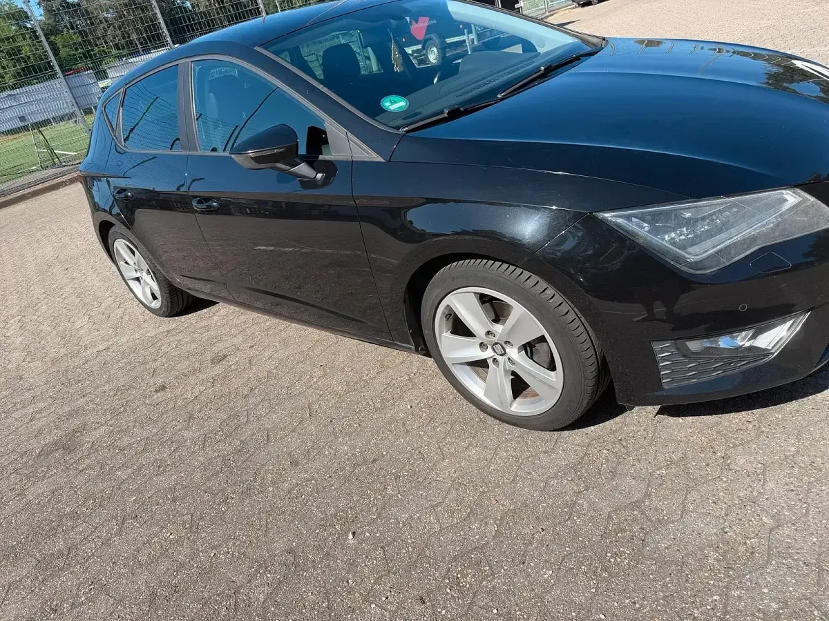 Gebraucht Seat Leon FR 150 PS (110 kW) 2014 Schwarz Limousine