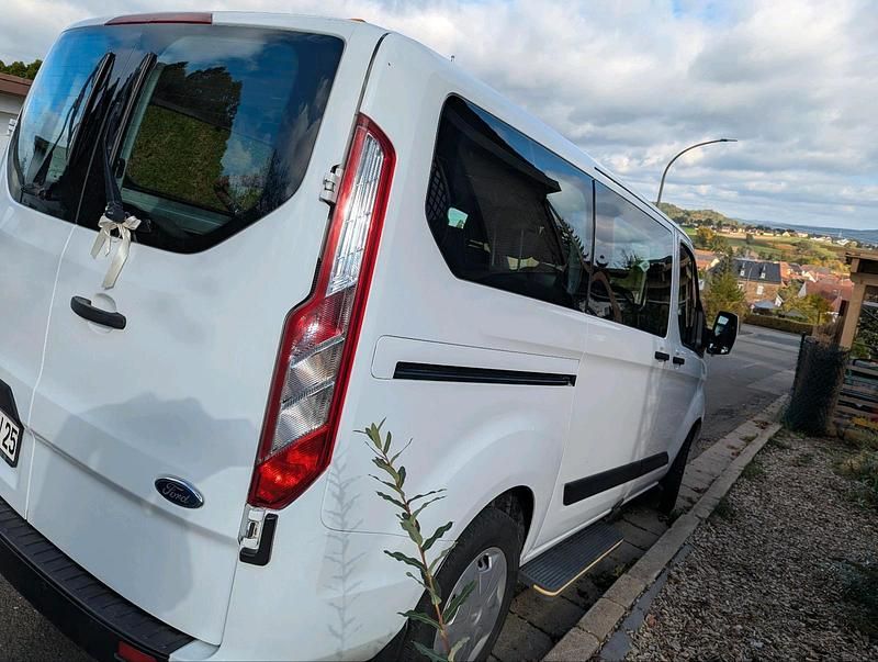 Gebraucht Ford Transit 131 PS (96 kW) 2019 Weiß Van / Kleinbus