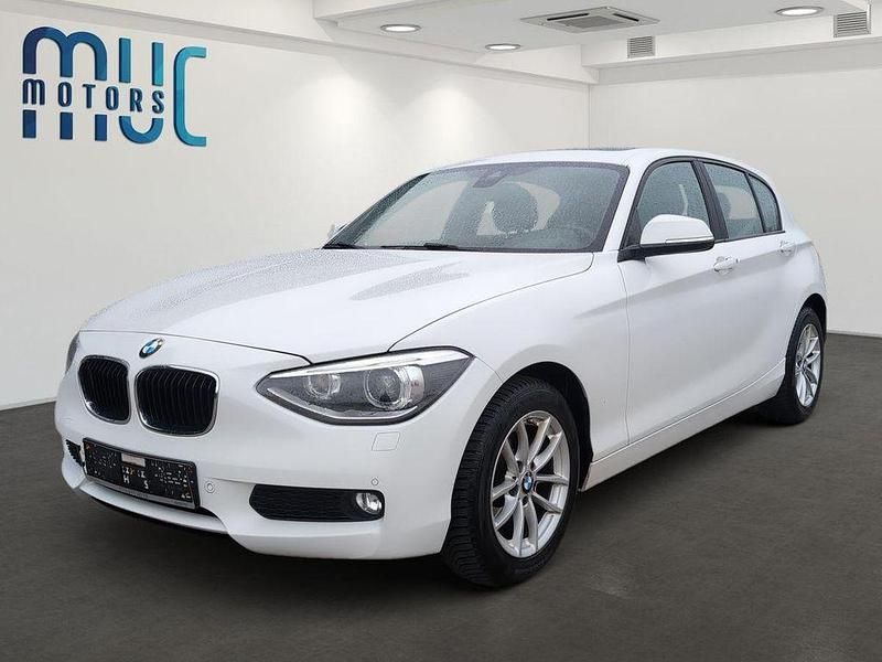 Alpinweiss iii Gebraucht 2015 BMW 118 Advantage Kleinwagen | 10.790 € (Fairer Preis) - Bild 1/4