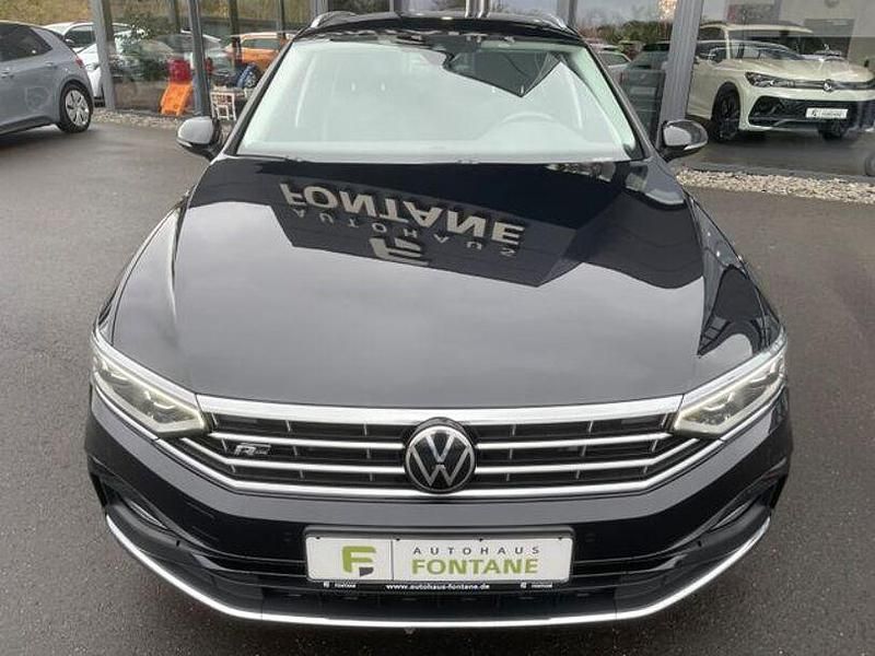 Gebraucht VW Passat R-line 200 PS (147 kW) 2022 Deep black Kombi