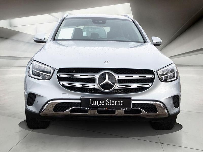 Gebraucht Mercedes GLC300e 306 PS (225 kW) 2021 Silber SUV