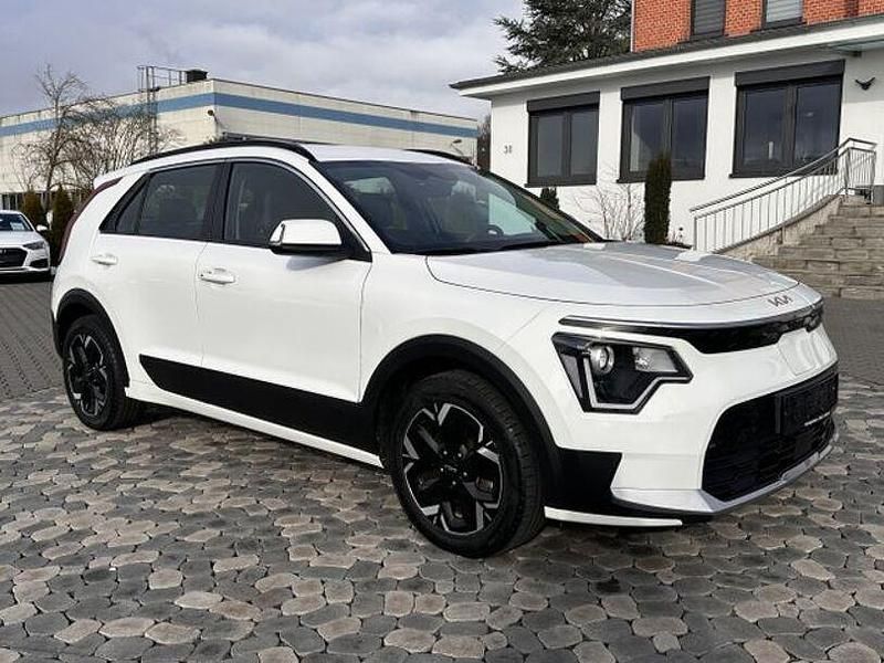 Gebraucht Kia e-Niro Edition 7 150 kW (204 PS) 2022 Weiß SUV