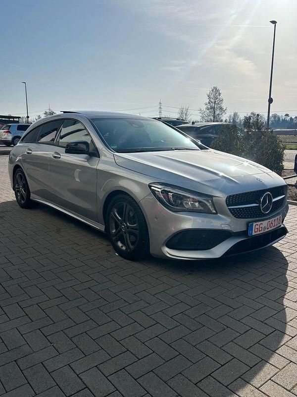 Gebraucht Mercedes CLA200 156 PS (114 kW) 2017 Silber Kombi