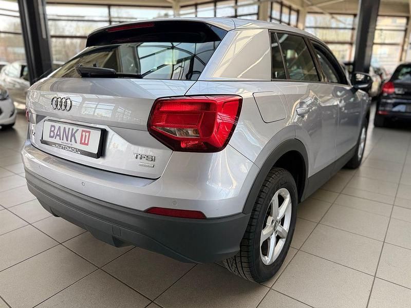 Gebraucht Audi Q2 Basis 116 PS (85 kW) 2017 Silber SUV