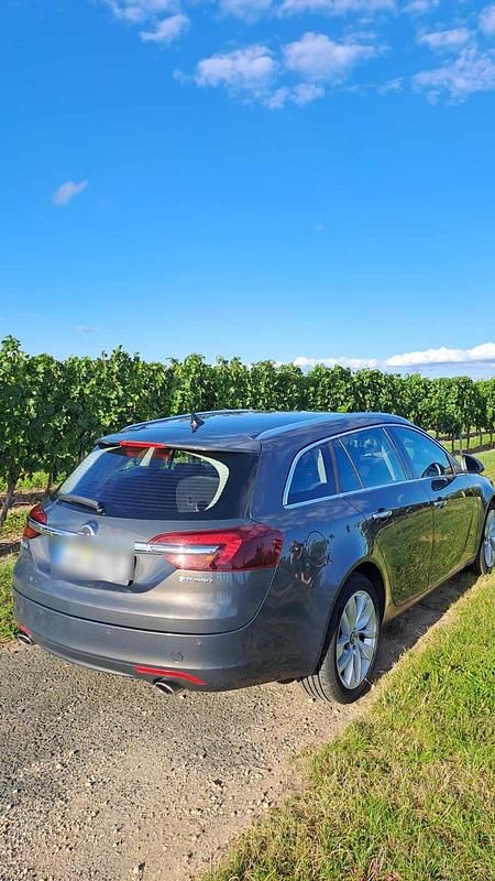 Gebraucht Opel Insignia 196 PS (144 kW) 2015 Grau Kombi