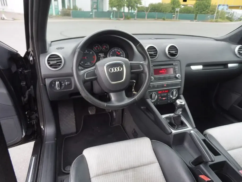 Gebraucht Audi A3 Ambition 140 PS (102 kW) 2011 Schwarz Kleinwagen