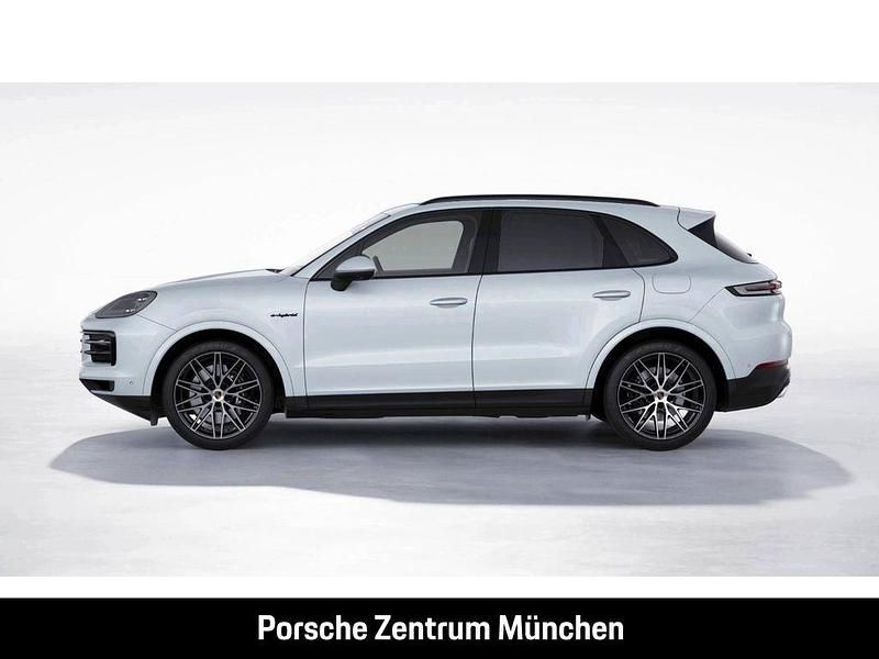 Używany Porsche Cayenne 470 KM (345 kW) 2024 Srebrny SUV