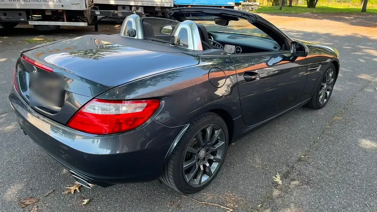 Gebraucht Mercedes SLK250 204 PS (150 kW) 2013 Grau Cabrio