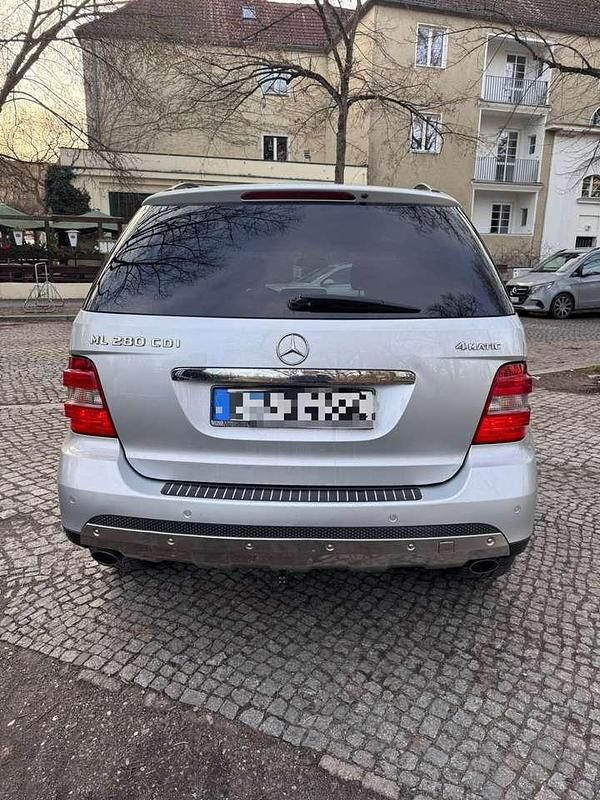 Gebraucht Mercedes ML280 190 PS (139 kW) 2007 Grau SUV