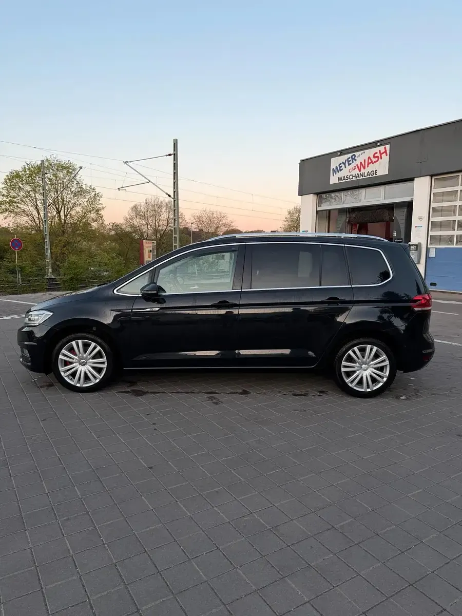 Gebraucht VW Touran R-line 190 PS (139 kW) 2016 Schwarz Van / Kleinbus
