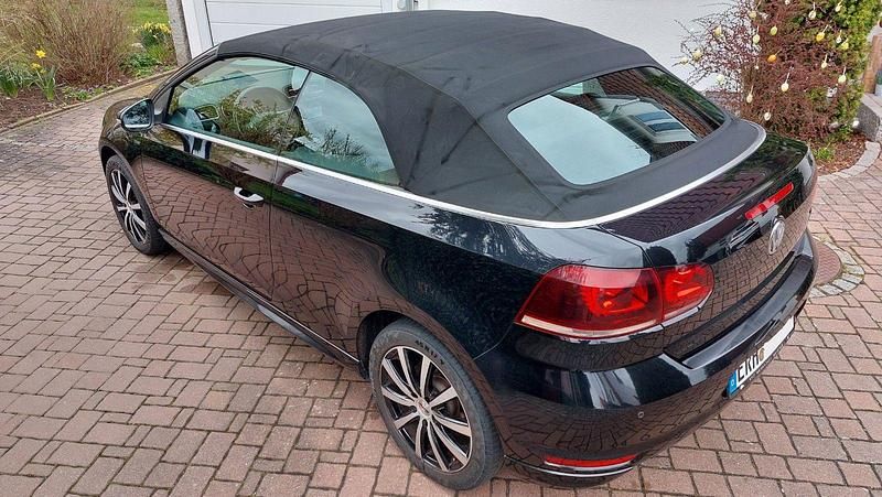 Gebraucht VW Golf Cabriolet LOUNGE 105 PS (77 kW) 2016 Schwarz Cabrio