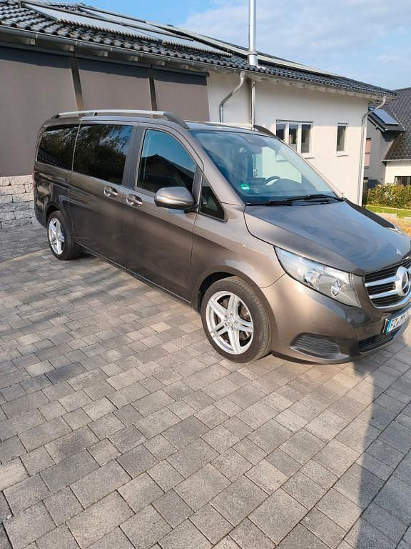 Gebraucht Mercedes V250 190 PS (139 kW) 2014 Braun Van / Kleinbus