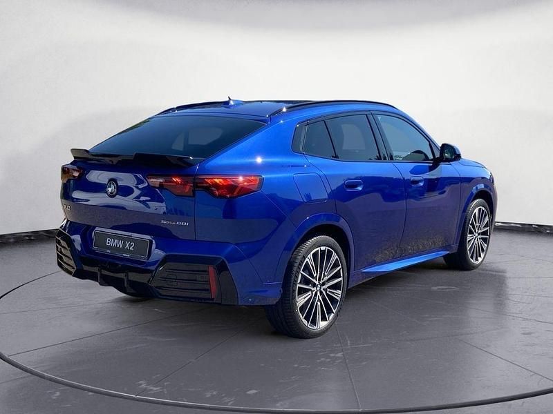 Neu BMW X2 Performance 170 PS (125 kW) 2025 Blau SUV