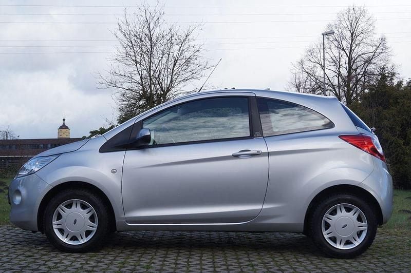 Gebraucht Ford Ka Titanium 69 PS (50 kW) 2010 Silber Kleinwagen