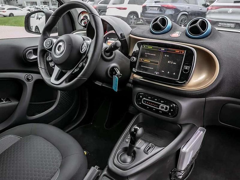 Gebraucht Smart ForTwo Coupé Exclusive 60 kW (82 PS) 2023 Gold Kleinwagen