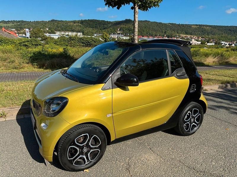 Gold Gebraucht 2016 Smart ForTwo Cabrio Passion Cabrio | 11.900 € (Fairer Preis) - Bild 1/4