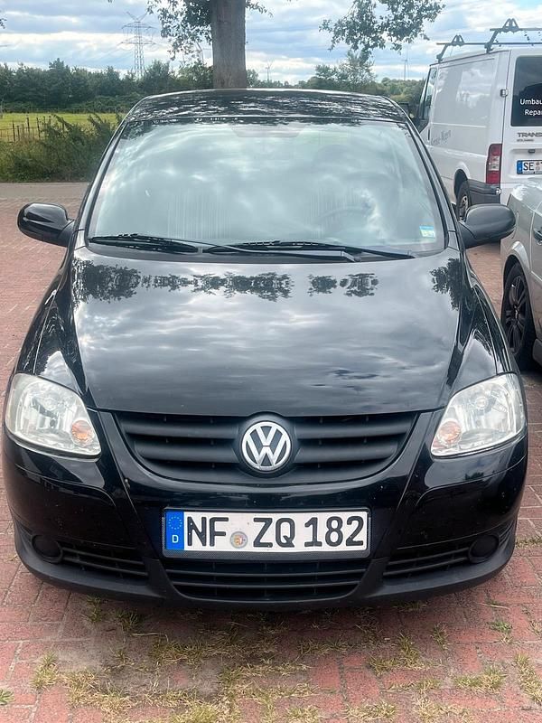 Schwarz Gebraucht 2005 VW Fox Kleinwagen | 2.700 € (Etwas zu teuer) - Bild 1/4