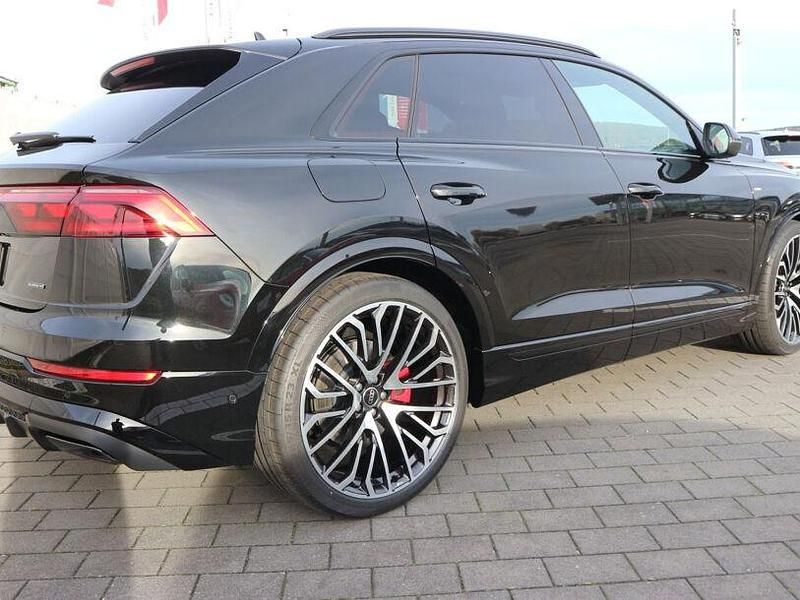 Gebraucht Audi Q8 Ambiente 490 PS (360 kW) 2025 Mythosschwarz metallic SUV