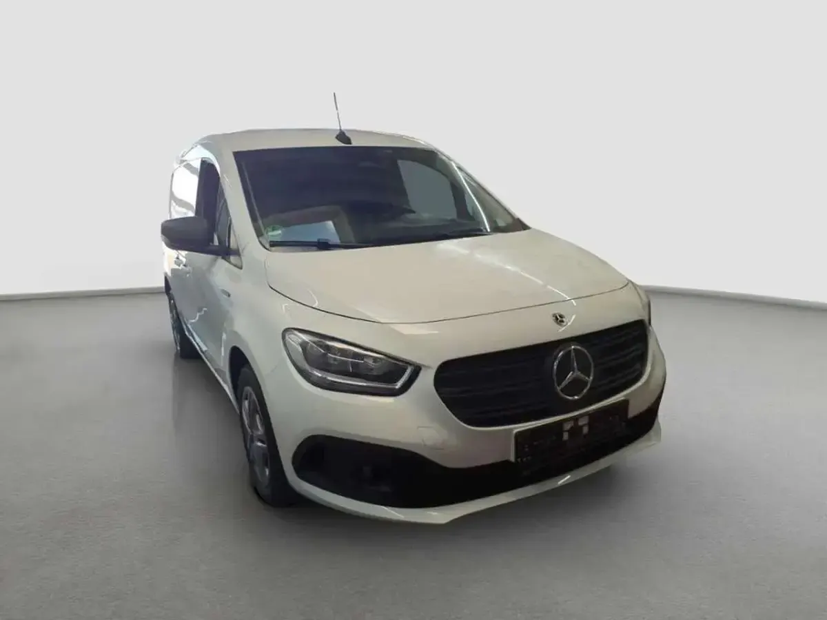 Gebraucht Mercedes eCitan 89 kW (122 PS) 2024 Weiß Van / Kleinbus
