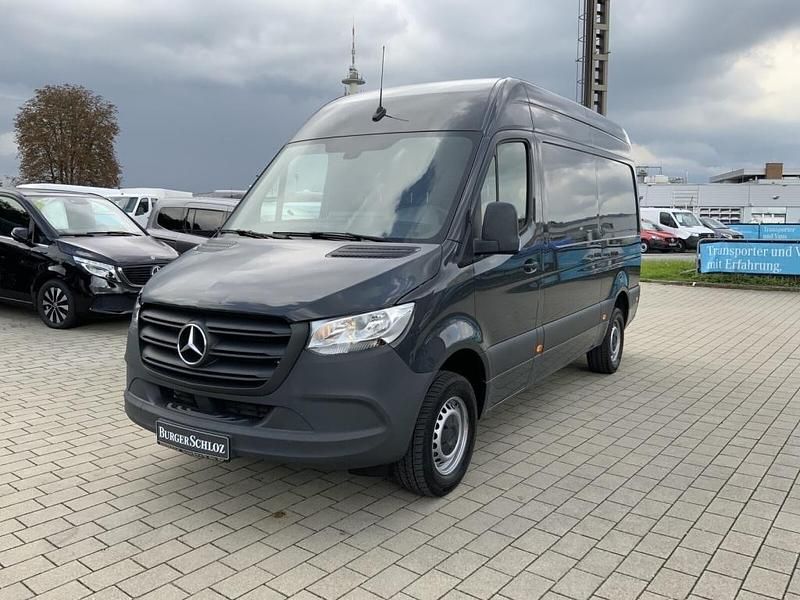 Schwarzgrau Gebraucht 2022 Mercedes Sprinter Van | 34.474 € (Teuer) - Bild 1/4