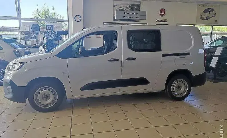 Neu Fiat Doblò 102 PS (75 kW) 2026 Weiß Van / Kleinbus