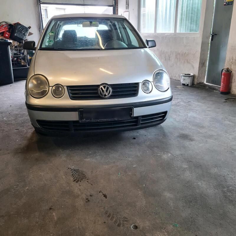 Silber Gebraucht 2003 VW Polo Kleinwagen | 350 € (Superpreis) - Bild 1/4