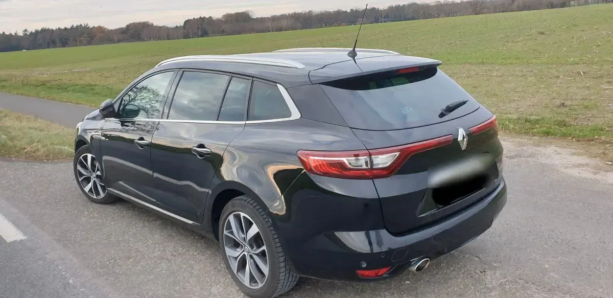 Gebraucht Renault Mégane GrandTour Bose Edition 131 PS (96 kW) 2017 Schwarz Kombi