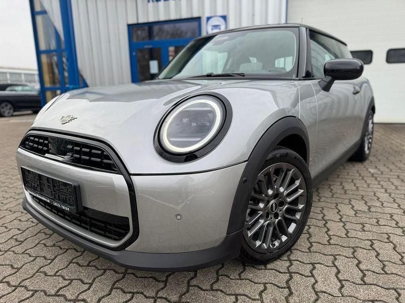 Silber Gebraucht 2025 Mini Cooper Kleinwagen | 25.900 € (Guter Preis) - Bild 1/4