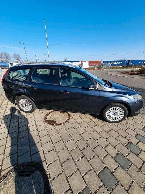 Gebraucht Ford Focus 125 PS (91 kW) 2009 Grau Kombi