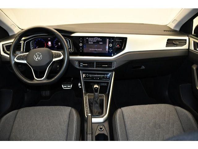 Gebraucht VW Polo Move 95 PS (69 kW) 2023 Deep black perleffekt Kleinwagen
