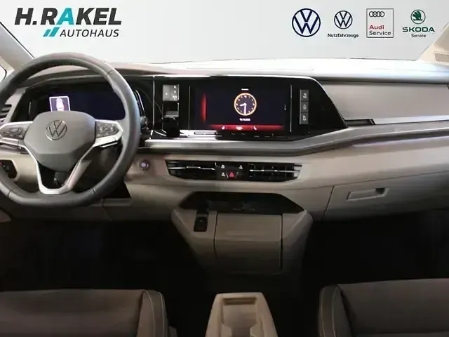 Gebraucht VW Multivan Edition 150 PS (110 kW) 2026 Grau Van / Kleinbus