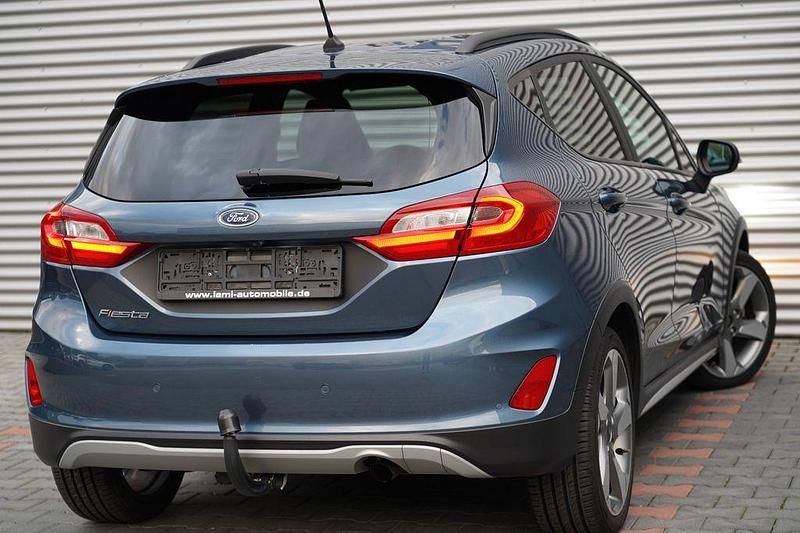 Gebraucht Ford Fiesta Active 125 PS (91 kW) 2018 Blau Kleinwagen
