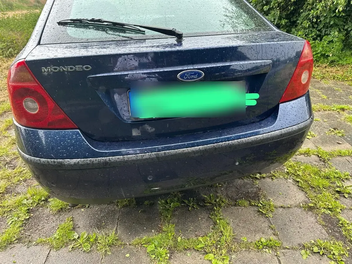 Gebraucht Ford Mondeo 125 PS (91 kW) 2002 Blau Limousine