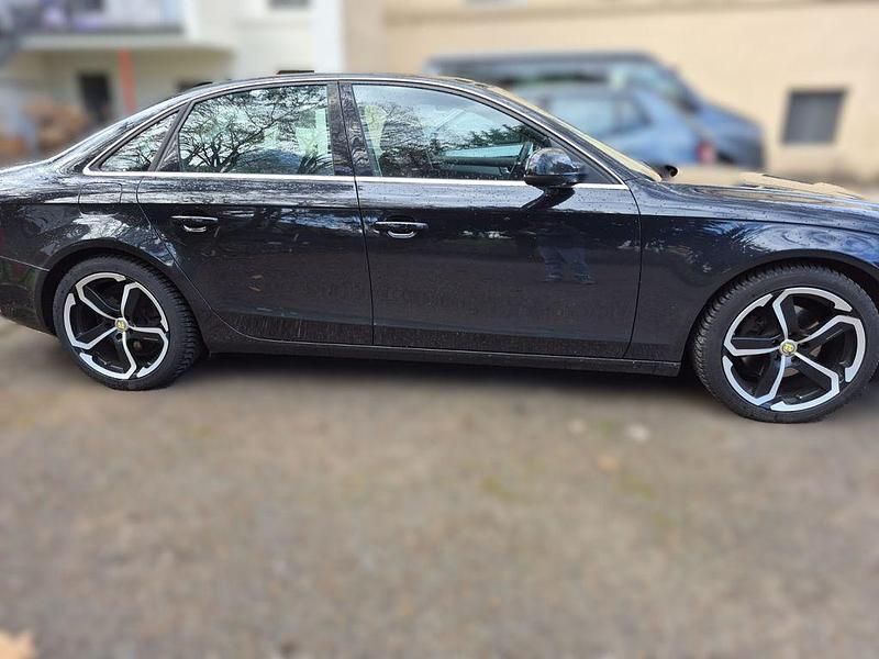 Gebraucht Audi A4 Ambition 143 PS (105 kW) 2012 Schwarz Limousine