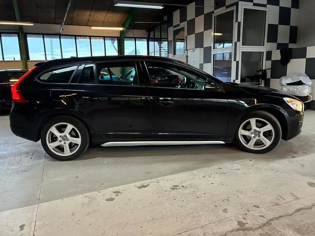 Gebraucht Volvo V60 203 PS (149 kW) 2011 Schwarz Kombi