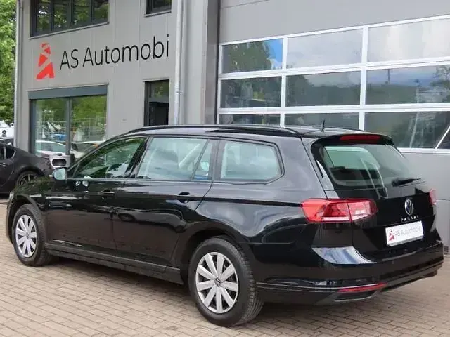 Gebraucht VW Passat Conceptline 150 PS (110 kW) 2023 Schwarz Kombi