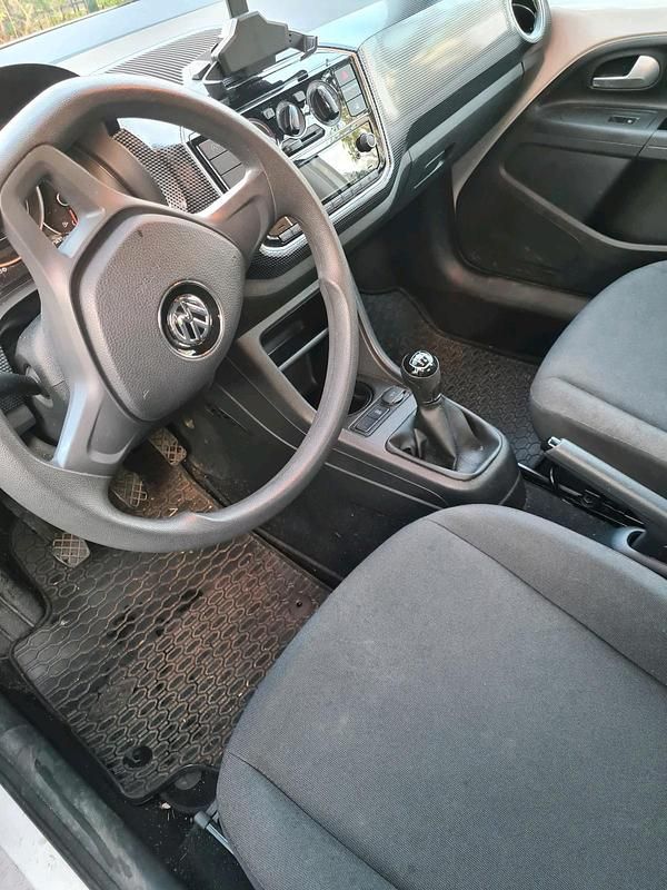 Gebraucht VW up! 75 PS (55 kW) 2018 Weiß Kleinwagen