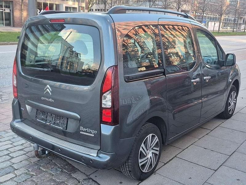 Gebraucht Citroën Berlingo Feel 99 PS (72 kW) 2015 Grau Van / Kleinbus