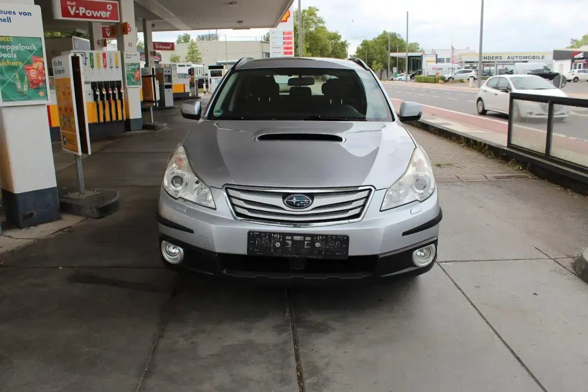 Gebraucht Subaru Outback 150 PS (110 kW) 2012 Grau Kombi