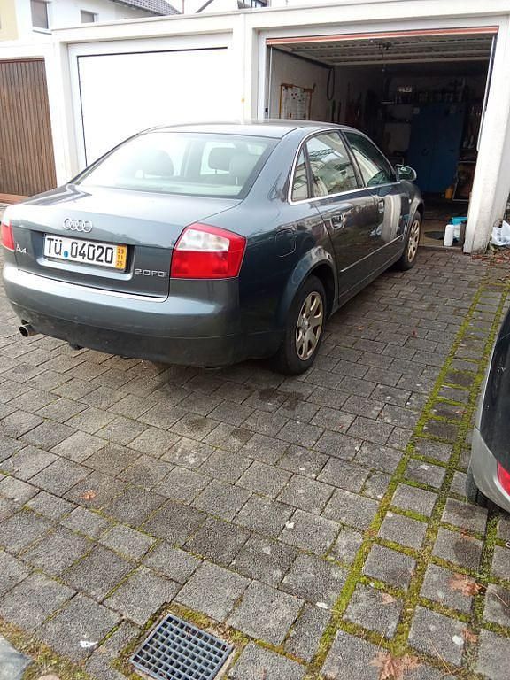 Grau Gebraucht 2003 Audi A4 Limousine | 1.250 € (Guter Preis) - Bild 1/4