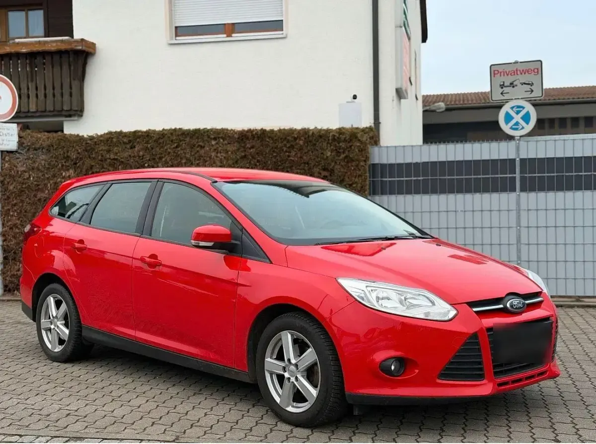 Gebraucht Ford Focus 2013 Rot Kombi
