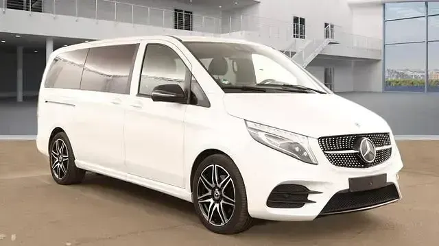 Gebraucht Mercedes V220 AMG line 163 PS (119 kW) 2022 Bergkristallweiß metallic Van / Kleinbus