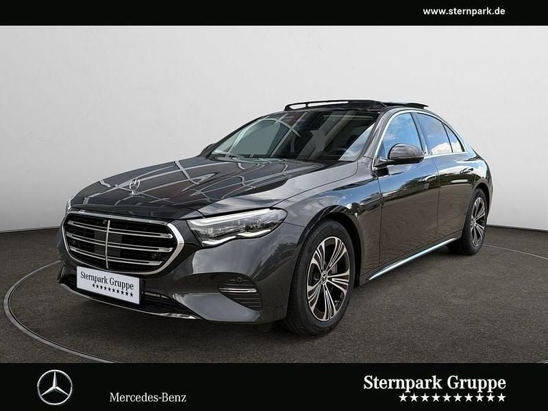 Grau Gebraucht 2023 Mercedes E220 Exclusive Limousine | 61.950 € - Bild 1/4