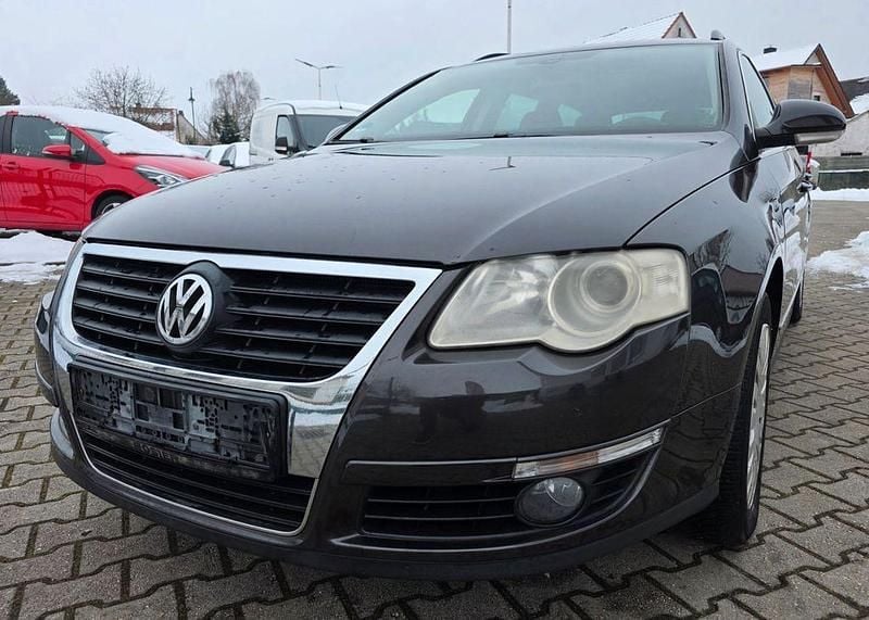 Braun Gebraucht 2006 VW Passat Comfortline Kombi | 1.499 € (Guter Preis) - Bild 1/4
