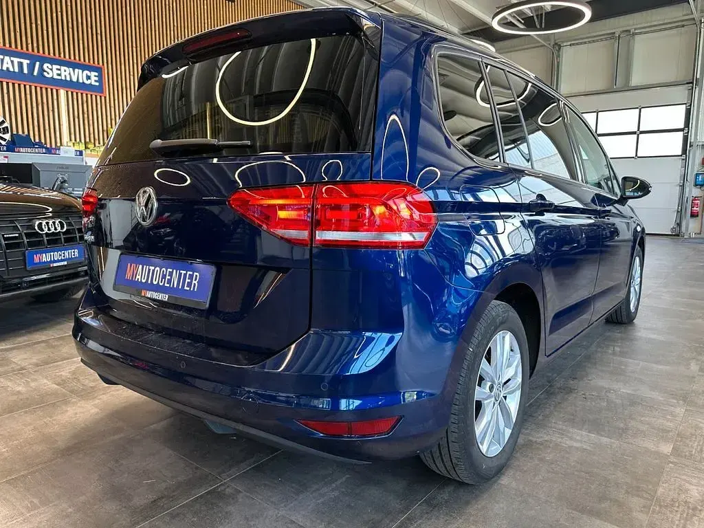 Gebraucht VW Touran 116 PS (85 kW) 2019 Blau Van / Kleinbus
