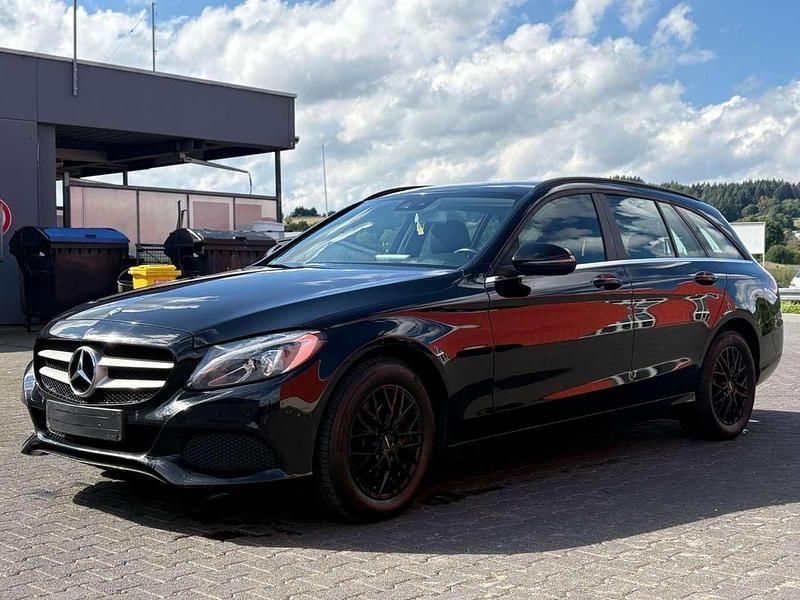 Schwarz Gebraucht 2017 Mercedes C200 Kombi | 10.500 € (Fairer Preis) - Bild 1/4