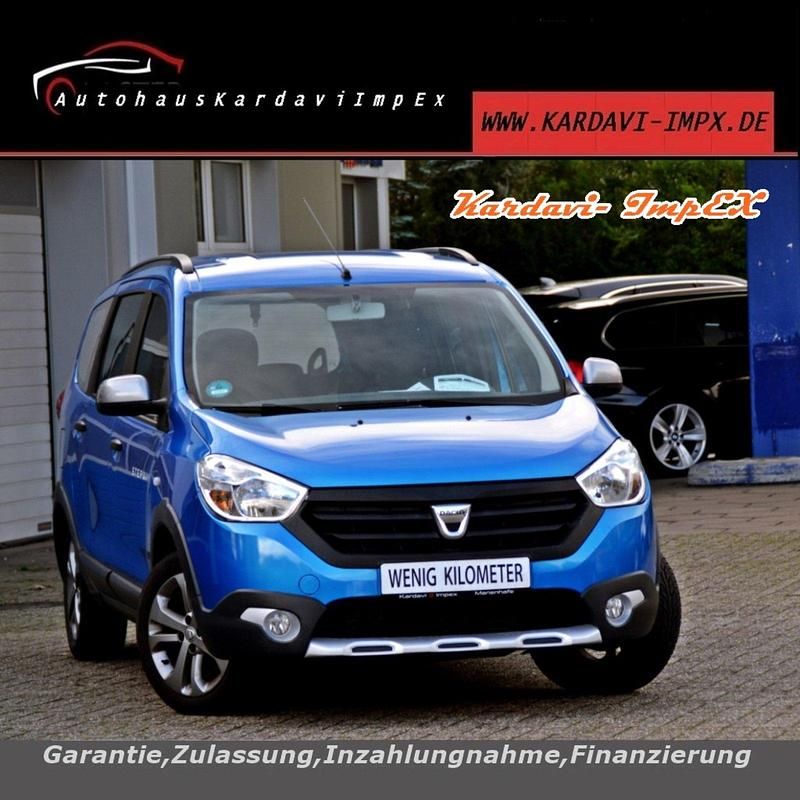 Blau Gebraucht 2017 Dacia Lodgy Stepway Van / Kleinbus | 8.999 € (Guter Preis) - Bild 1/4