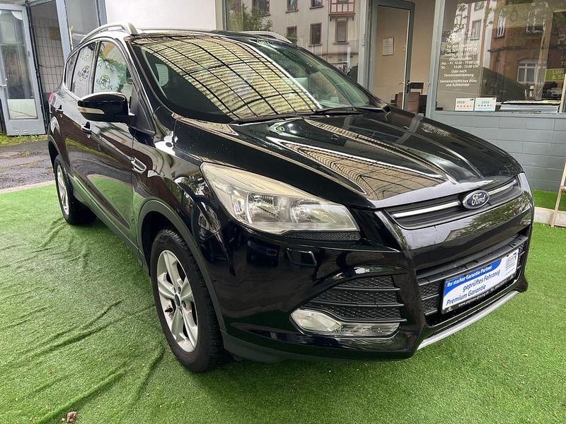 Schwarz Gebraucht 2015 Ford Kuga SYNC Edition SUV | 8.999 € (Fairer Preis) - Bild 1/4