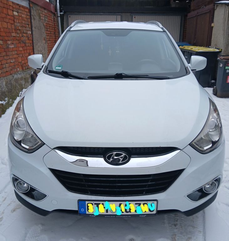 Weiß Gebraucht 2011 Hyundai ix35 Comfort SUV | 6.800 € (Fairer Preis) - Bild 1/4